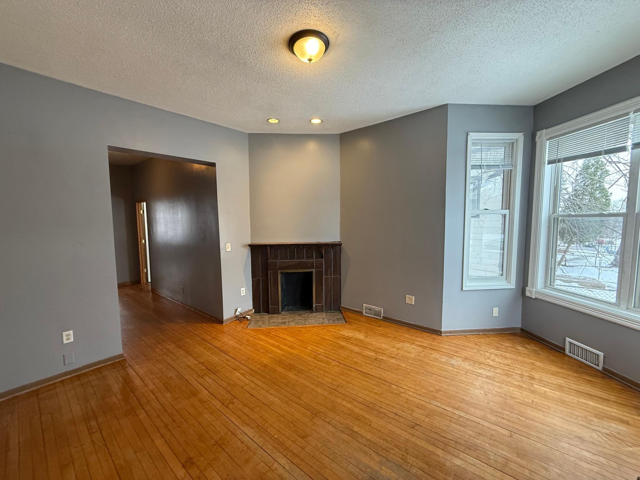 666 Sims Avenue St. Paul, MN 55106 - Photo 5 of 53