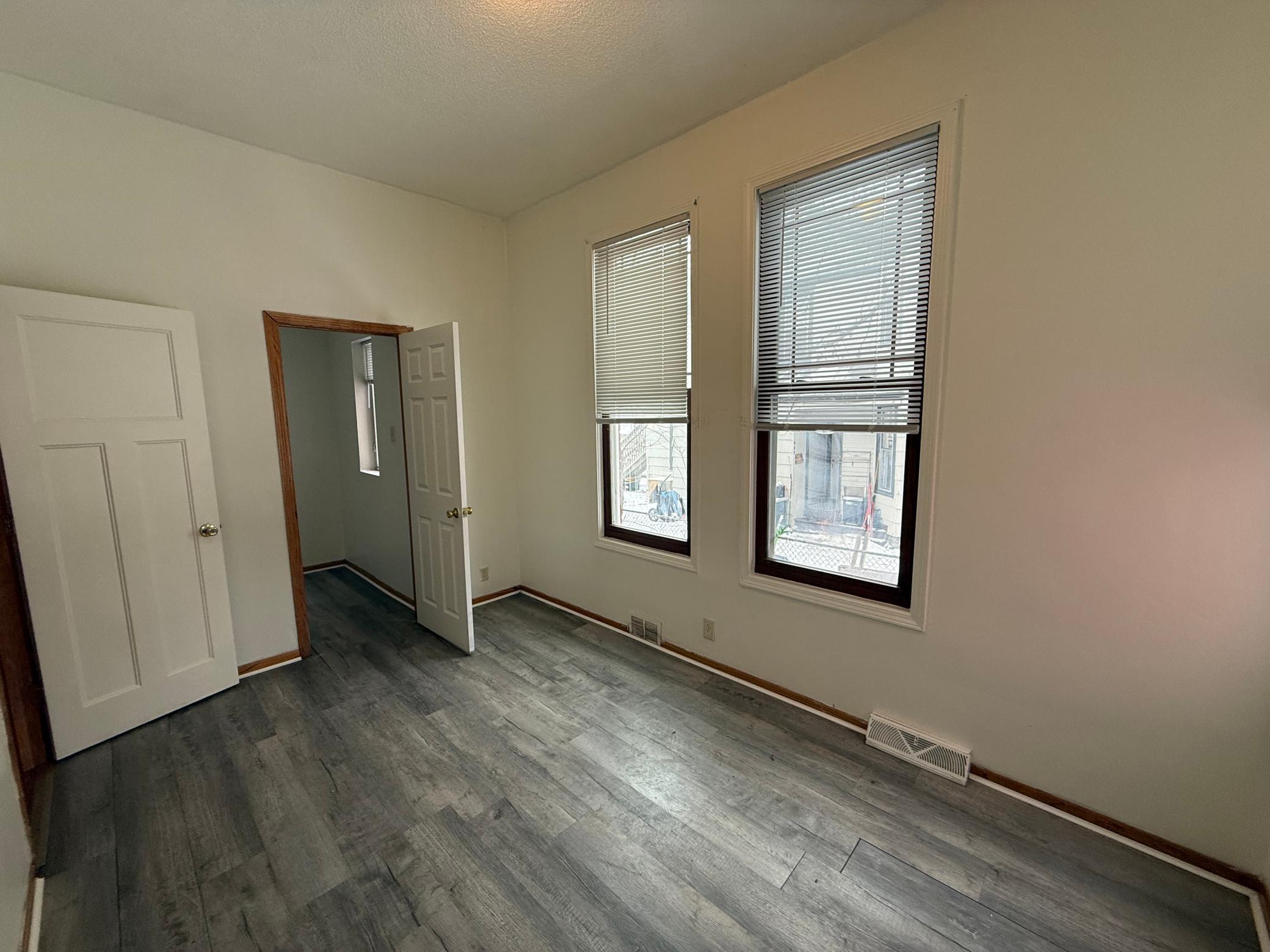 666 Sims Avenue St. Paul, MN 55106 - Photo 10 of 53