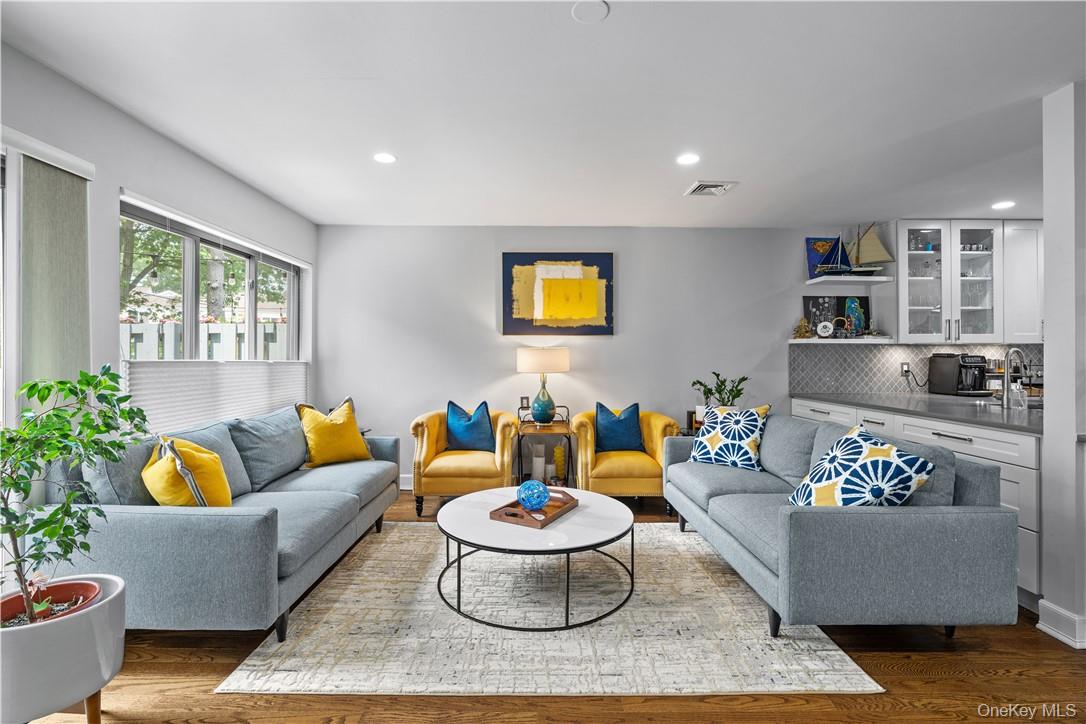 17 Top Of The Ridge, Unit A5 Mamaroneck, NY 10543 - Photo 4 of 20
