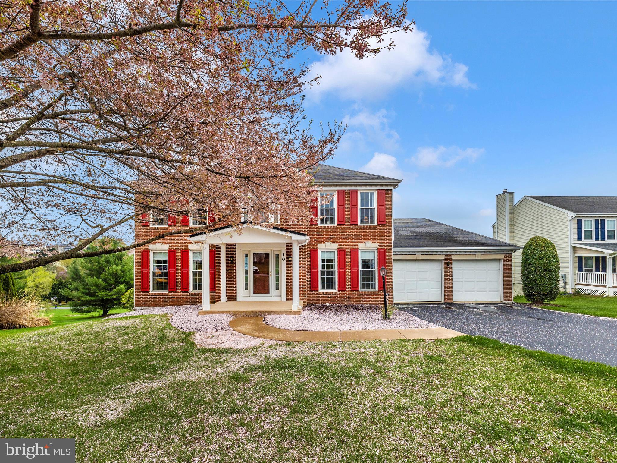 10 Knoll Side Lane Middletown, MD 21769 - Photo 45 of 84 front view of a house with a big yard