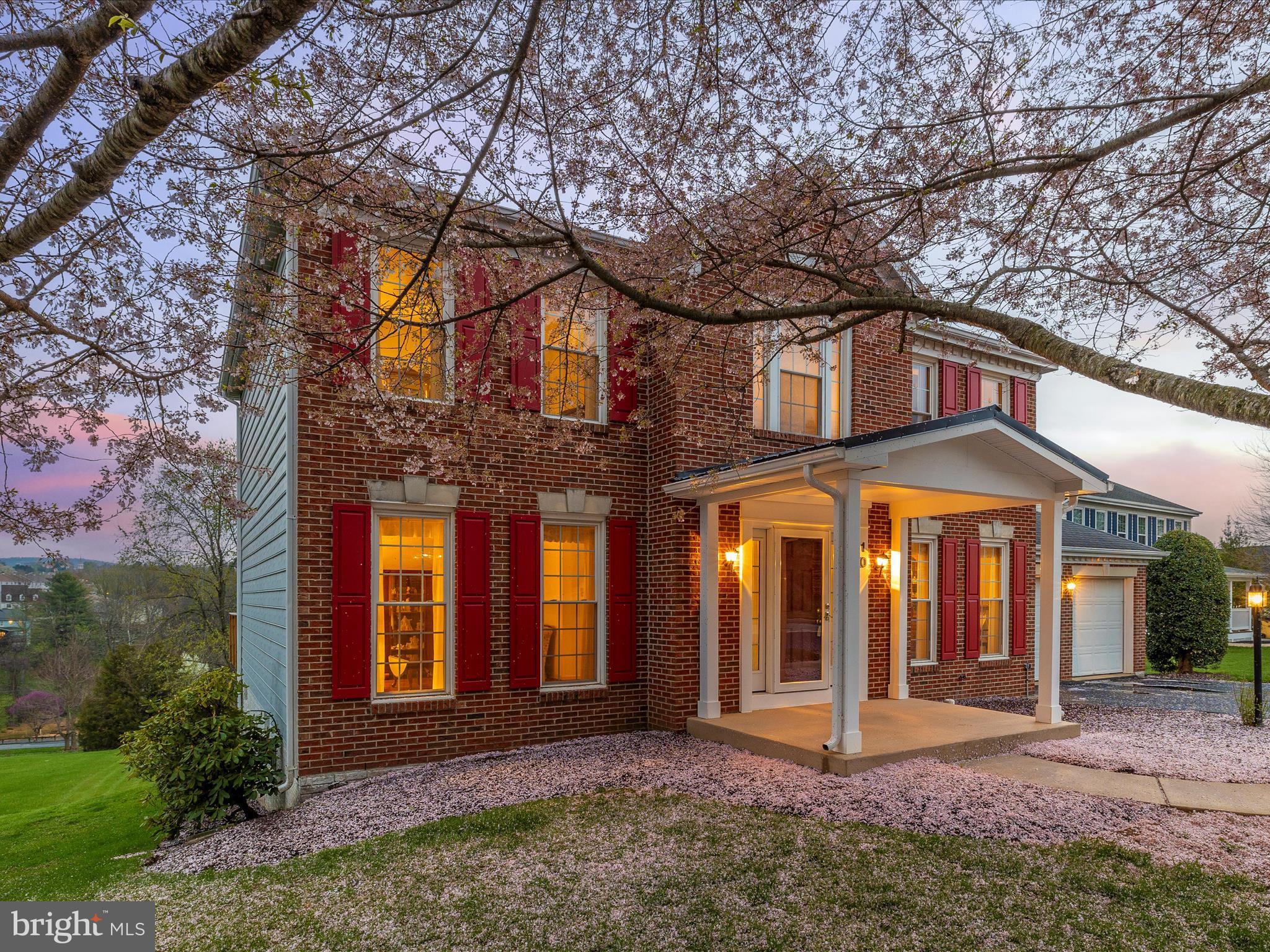 10 Knoll Side Lane Middletown, MD 21769 - Photo 60 of 84 a front view of a house with garden
