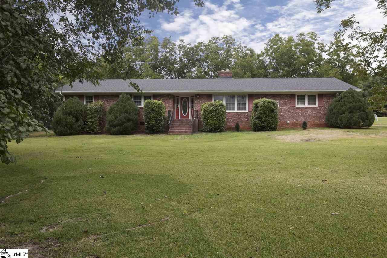 5 Robinson Road Taylors, SC 29687 - Photo 1 of 19