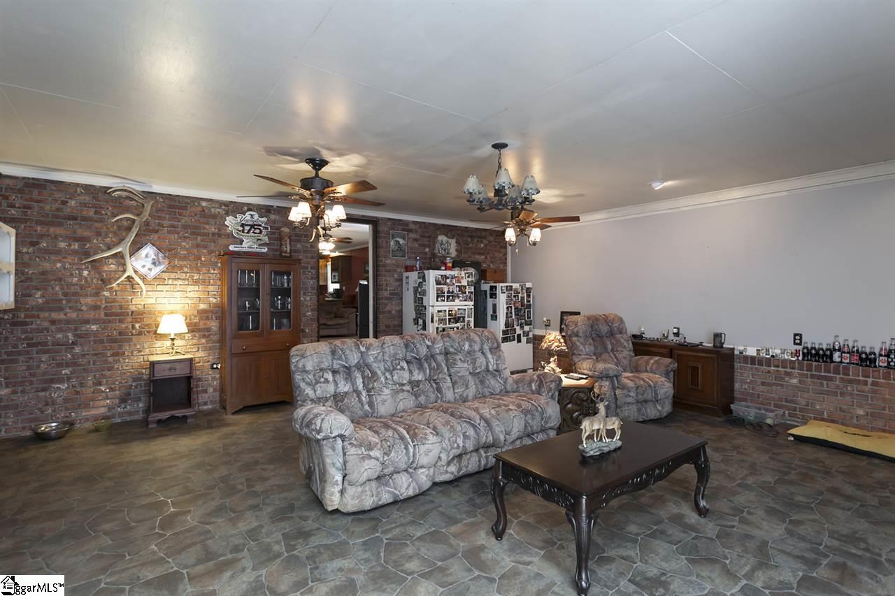 5 Robinson Road Taylors, SC 29687 - Photo 6 of 19