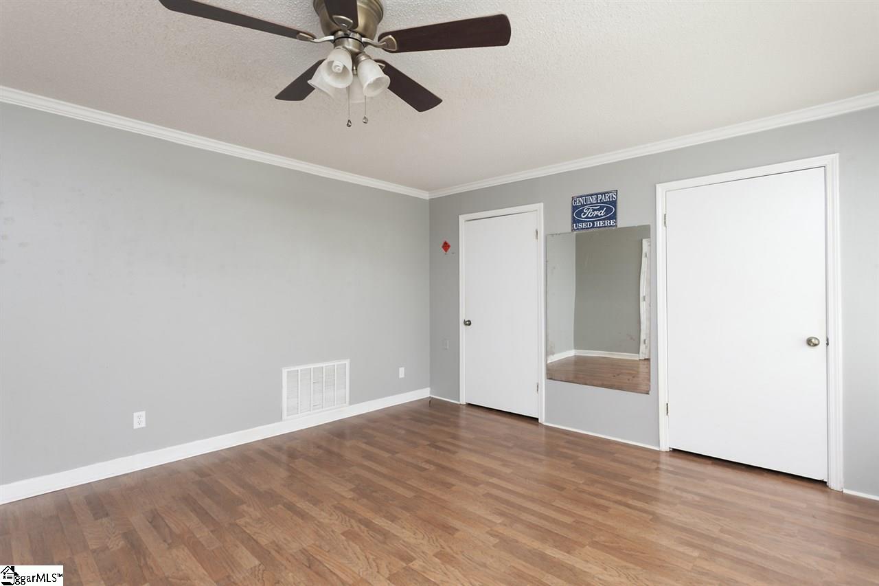 5 Robinson Road Taylors, SC 29687 - Photo 8 of 19