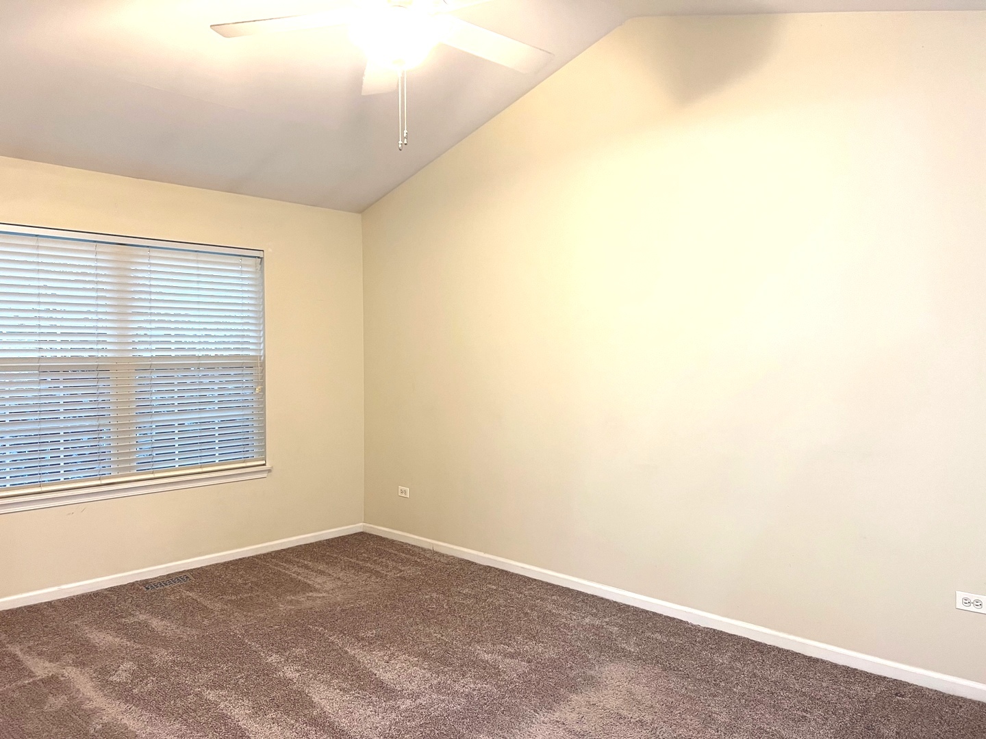 2966 White Thorn Circle Naperville, IL 60564 - Photo 8 of 14 an empty room with a window