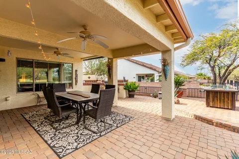 $450,000 | 2703 East Glen Canyon Road, Green Valley, AZ 85614