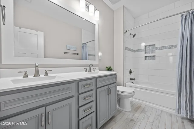 $555,000 | 142 Sailor Sky Way, Hampstead, NC 28443