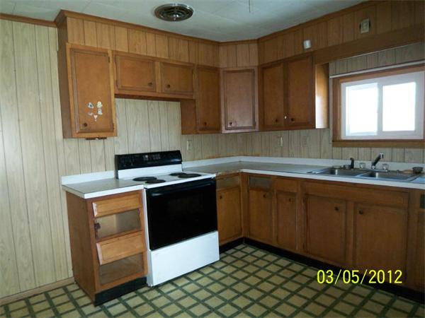 91 South Athol Road Athol, MA 01331 - Photo 2 of 12 Gallery Image 2