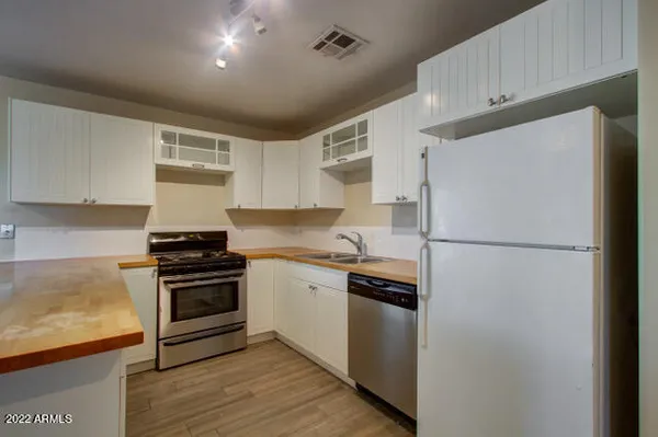 $2,250 | 1324 West 11th Street, Tempe, AZ 85281