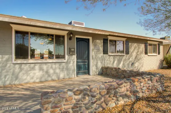 $2,250 | 1324 West 11th Street, Tempe, AZ 85281