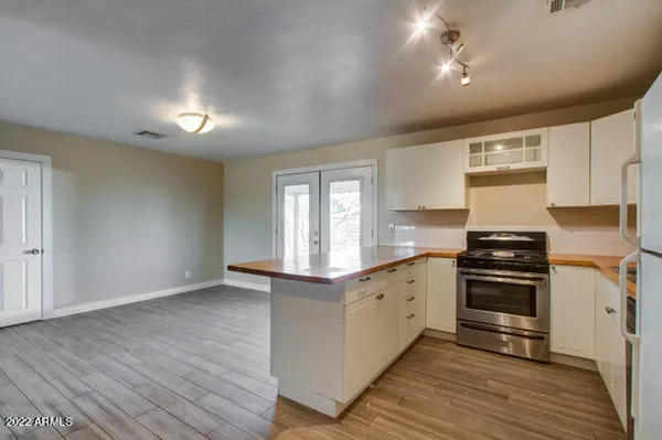 $2,250 | 1324 West 11th Street, Tempe, AZ 85281