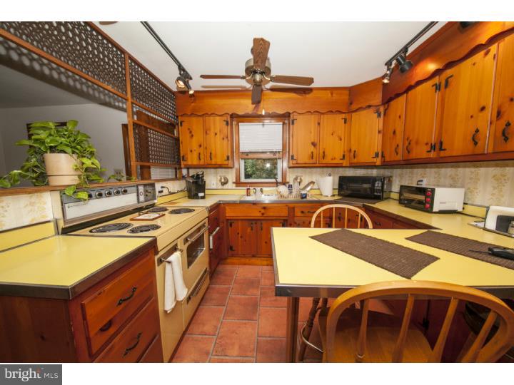 1250 Durham Road Langhorne, PA 19047 - Photo 7 of 25 Kitchen