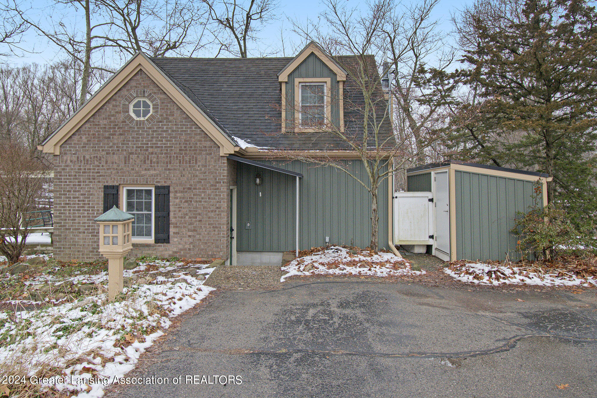 2343 Hamilton Road Okemos, MI 48864 - Photo 4 of 19 004_ndp3364