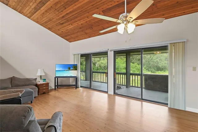 $130,000 | 3566 Camelot Drive, Unit 6, Haines City, FL 33844