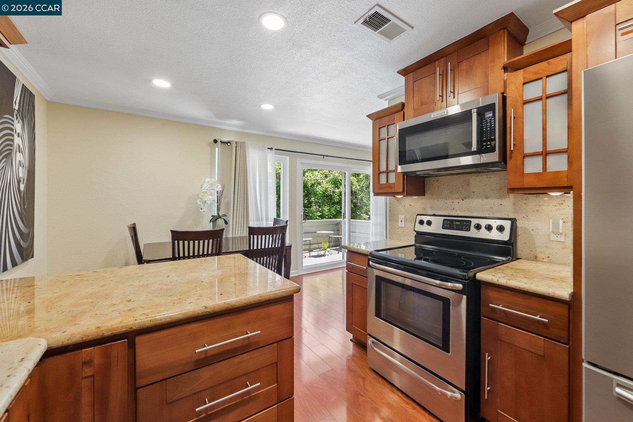 825 Oak Grove Road, Unit 40 Concord, CA 94518 - Photo 2 of 38