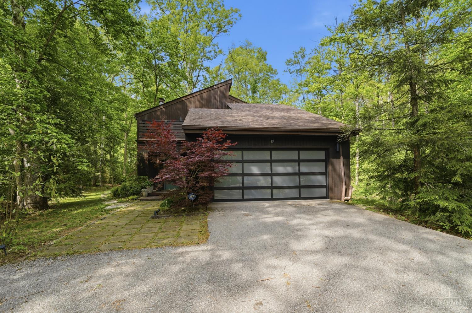 454 8 Mile Road Cincinnati, OH 45255 - Photo 2 of 77