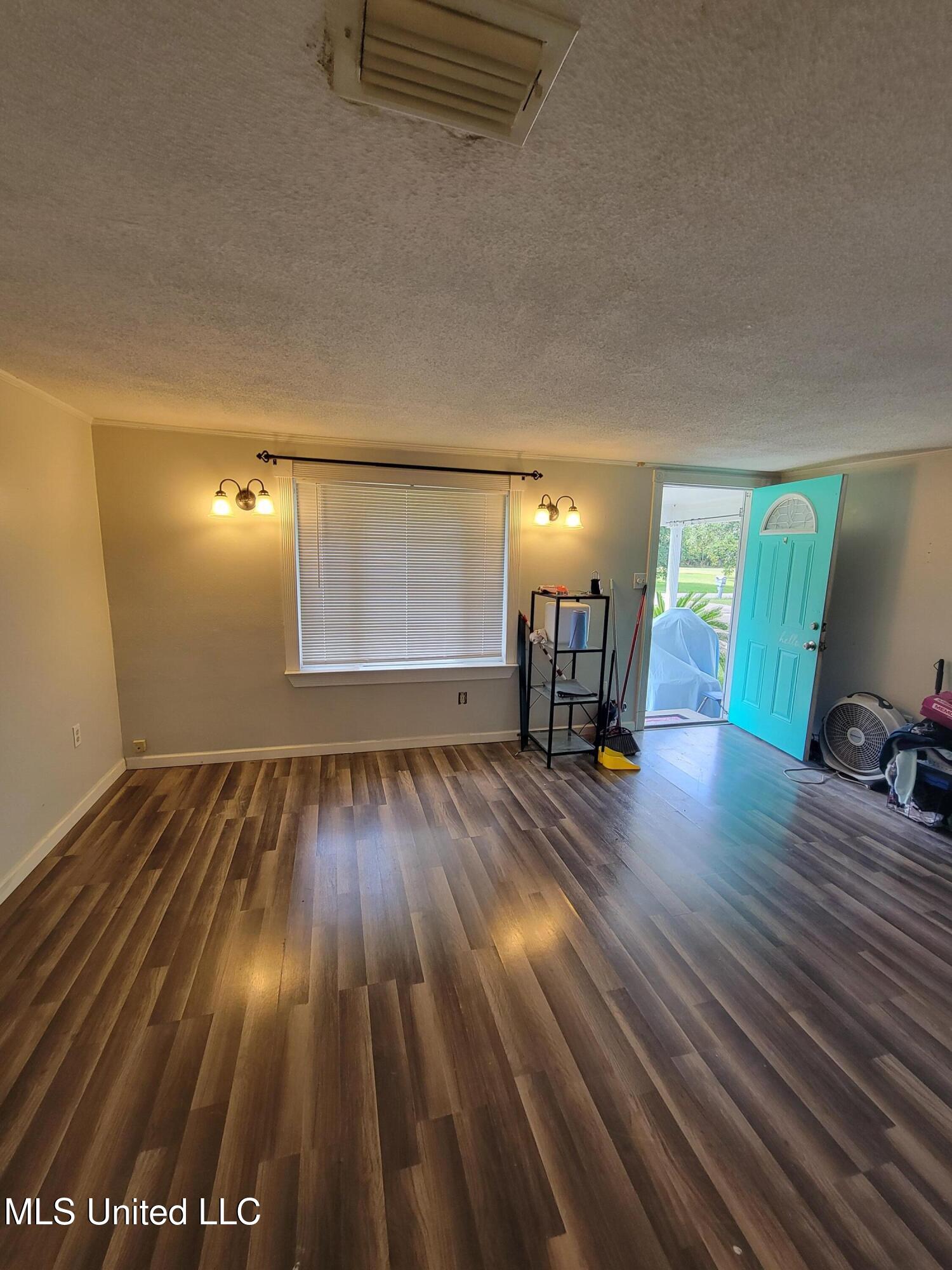 4806 Larimore Street Moss Point, MS 39563 - Photo 5 of 21 04