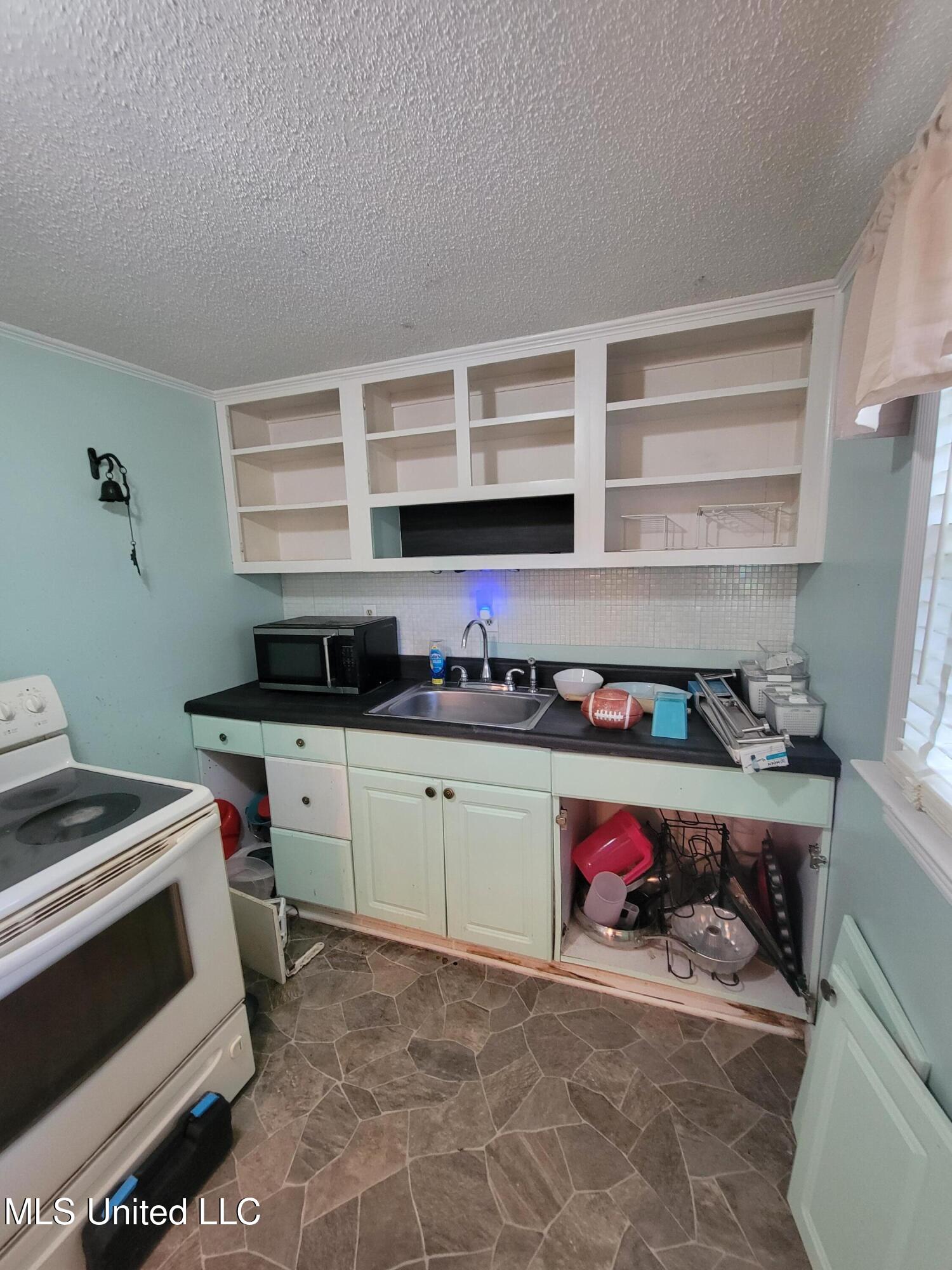 4806 Larimore Street Moss Point, MS 39563 - Photo 6 of 21 05