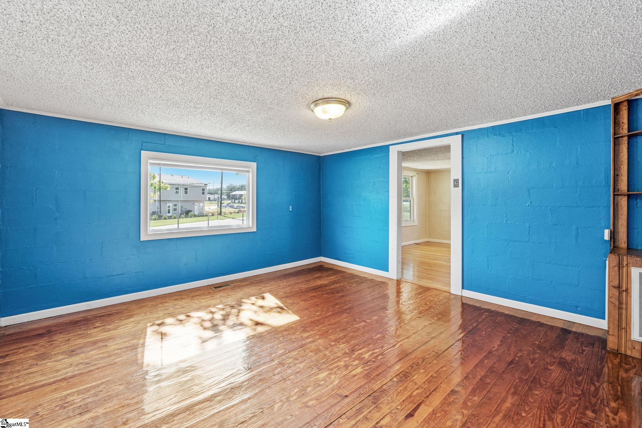 824 Fork Shoals Road Greenville, SC 29605 - Photo 11 of 31 Gallery Image 11