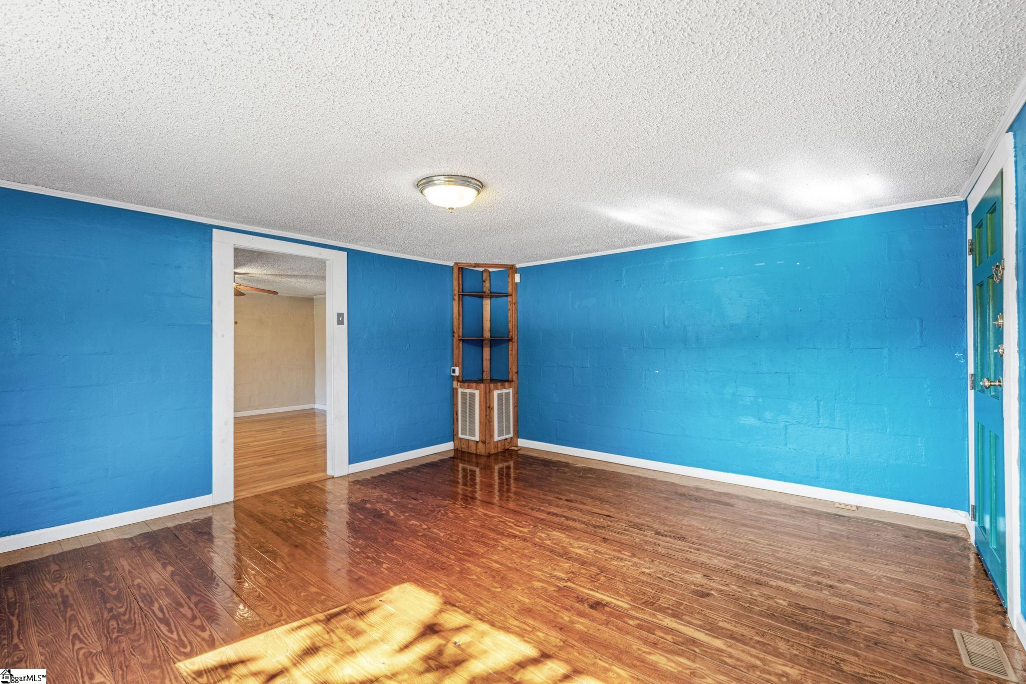 824 Fork Shoals Road Greenville, SC 29605 - Photo 12 of 31 Gallery Image 12