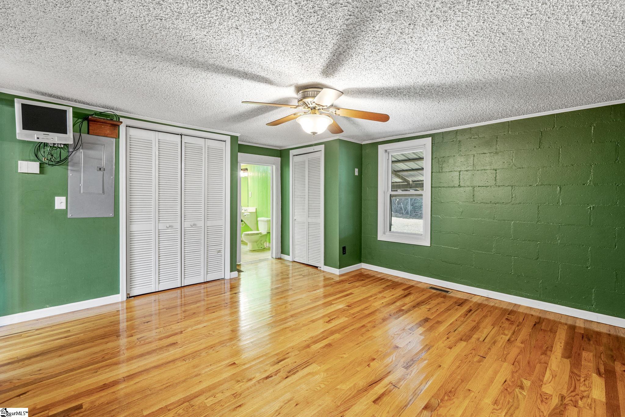 824 Fork Shoals Road Greenville, SC 29605 - Photo 13 of 31 Gallery Image 13