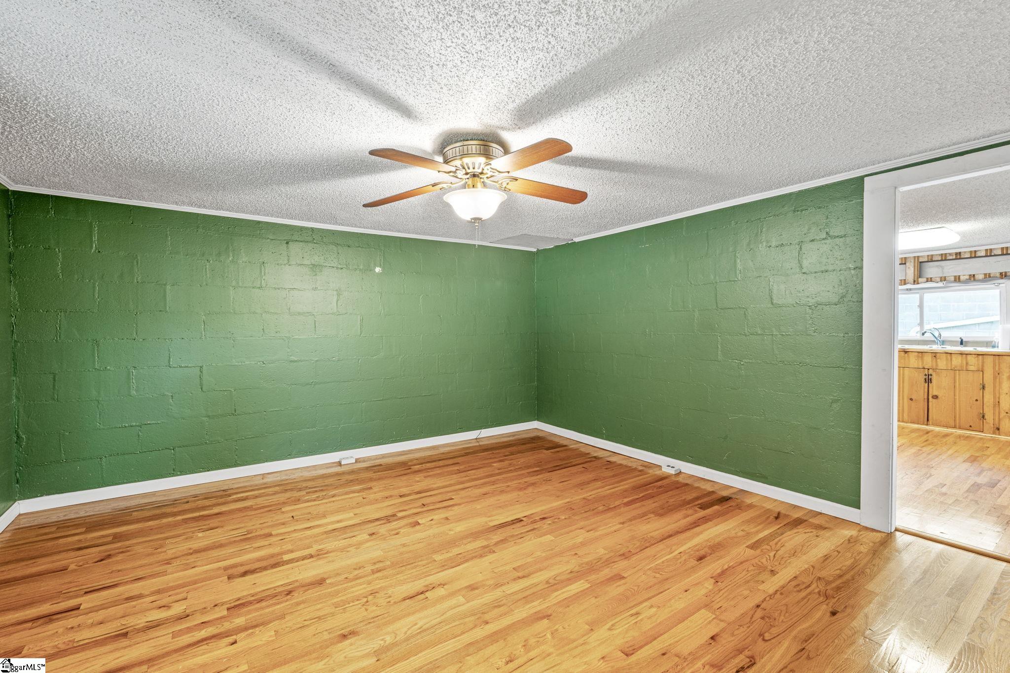 824 Fork Shoals Road Greenville, SC 29605 - Photo 14 of 31 Gallery Image 14