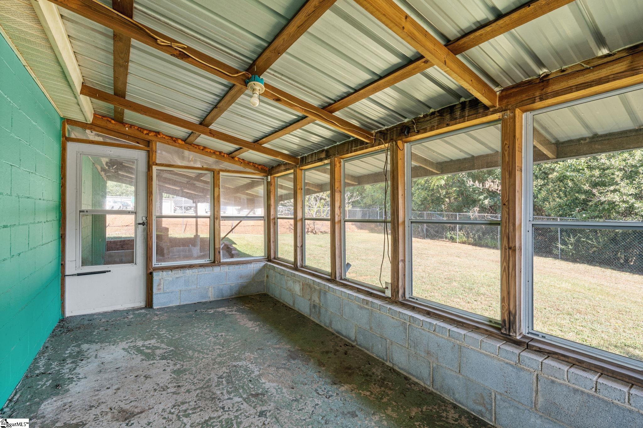 824 Fork Shoals Road Greenville, SC 29605 - Photo 21 of 31 Gallery Image 21