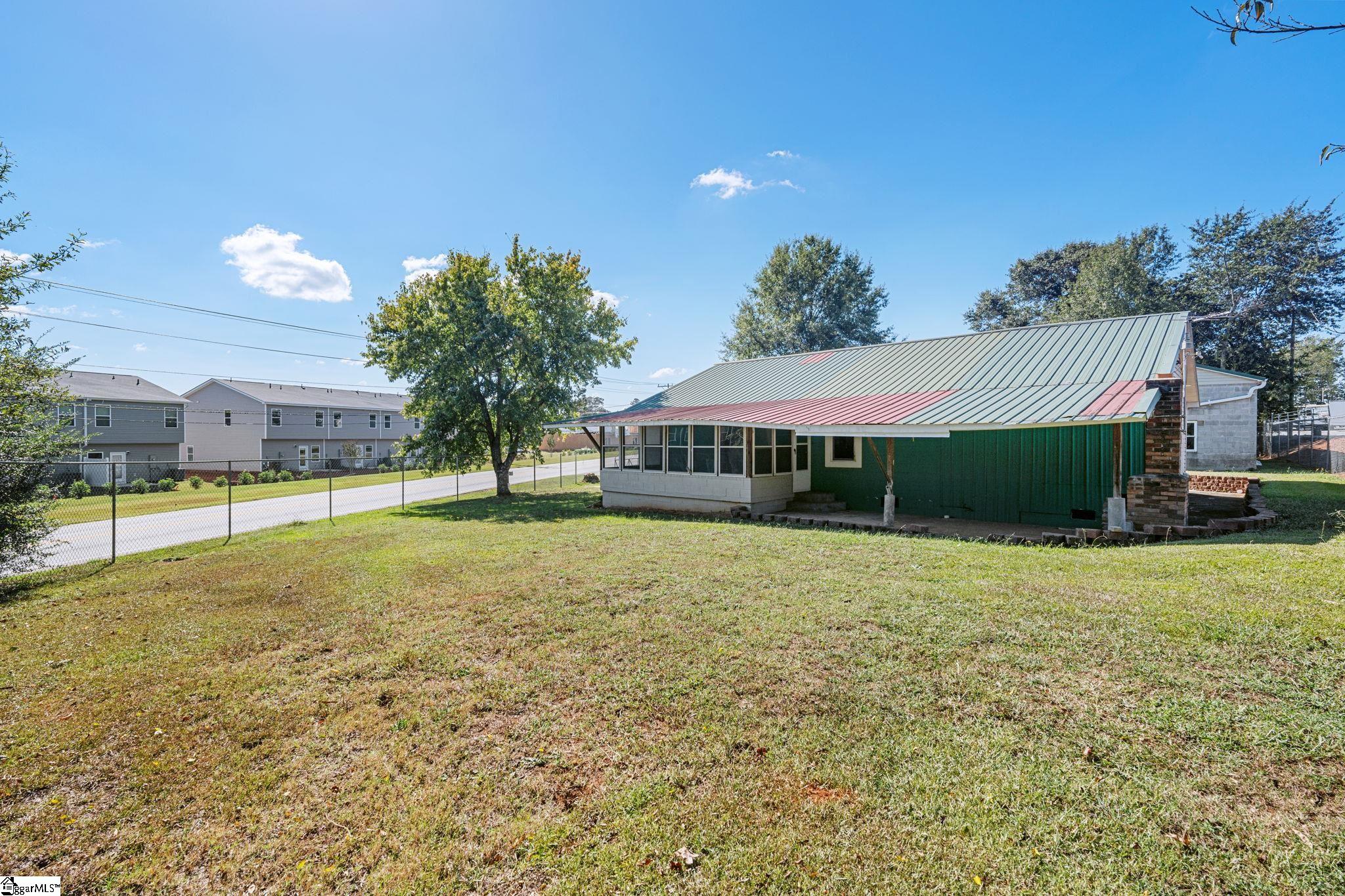 824 Fork Shoals Road Greenville, SC 29605 - Photo 26 of 31 Gallery Image 26
