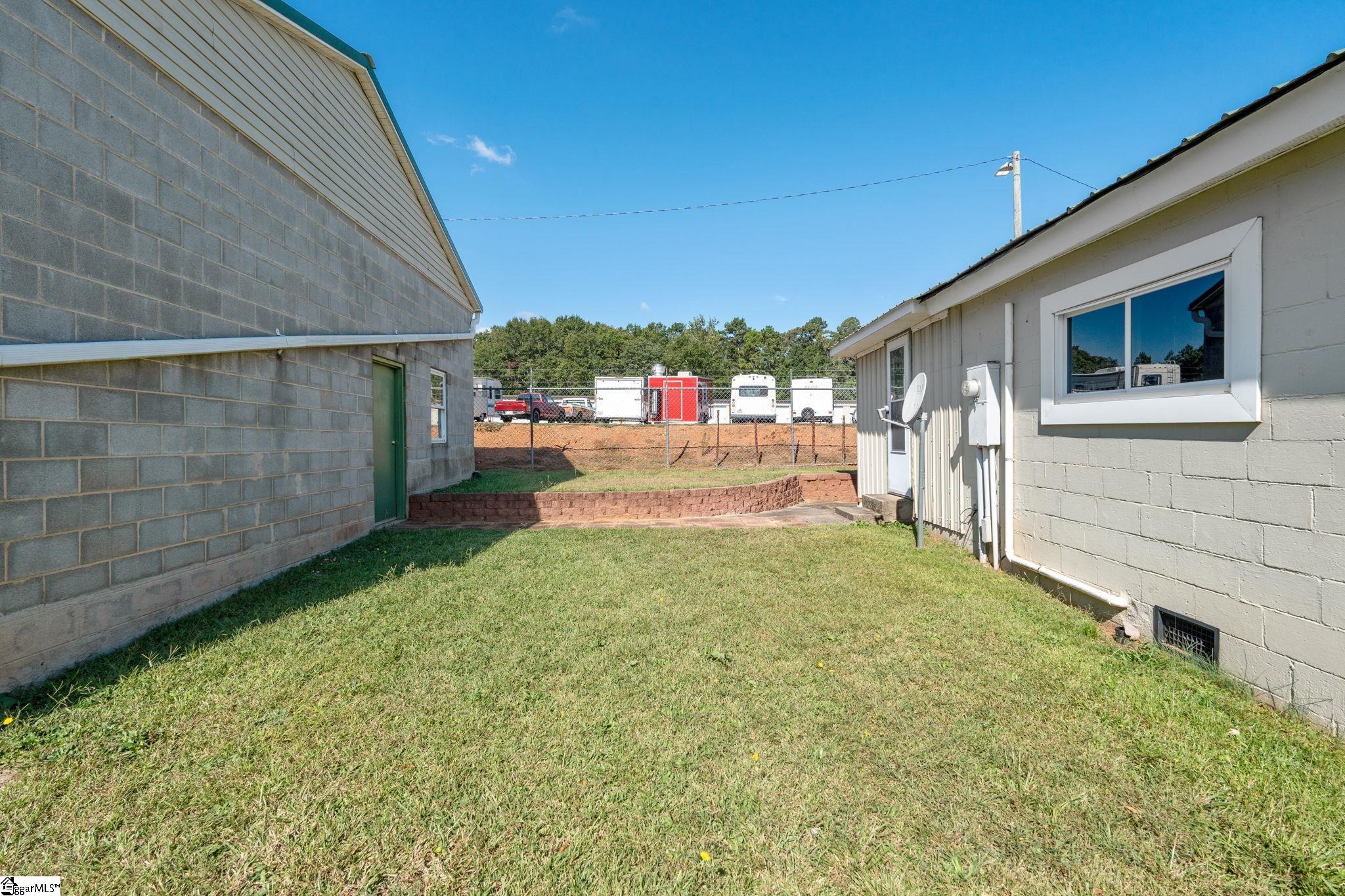 824 Fork Shoals Road Greenville, SC 29605 - Photo 27 of 31 Gallery Image 27