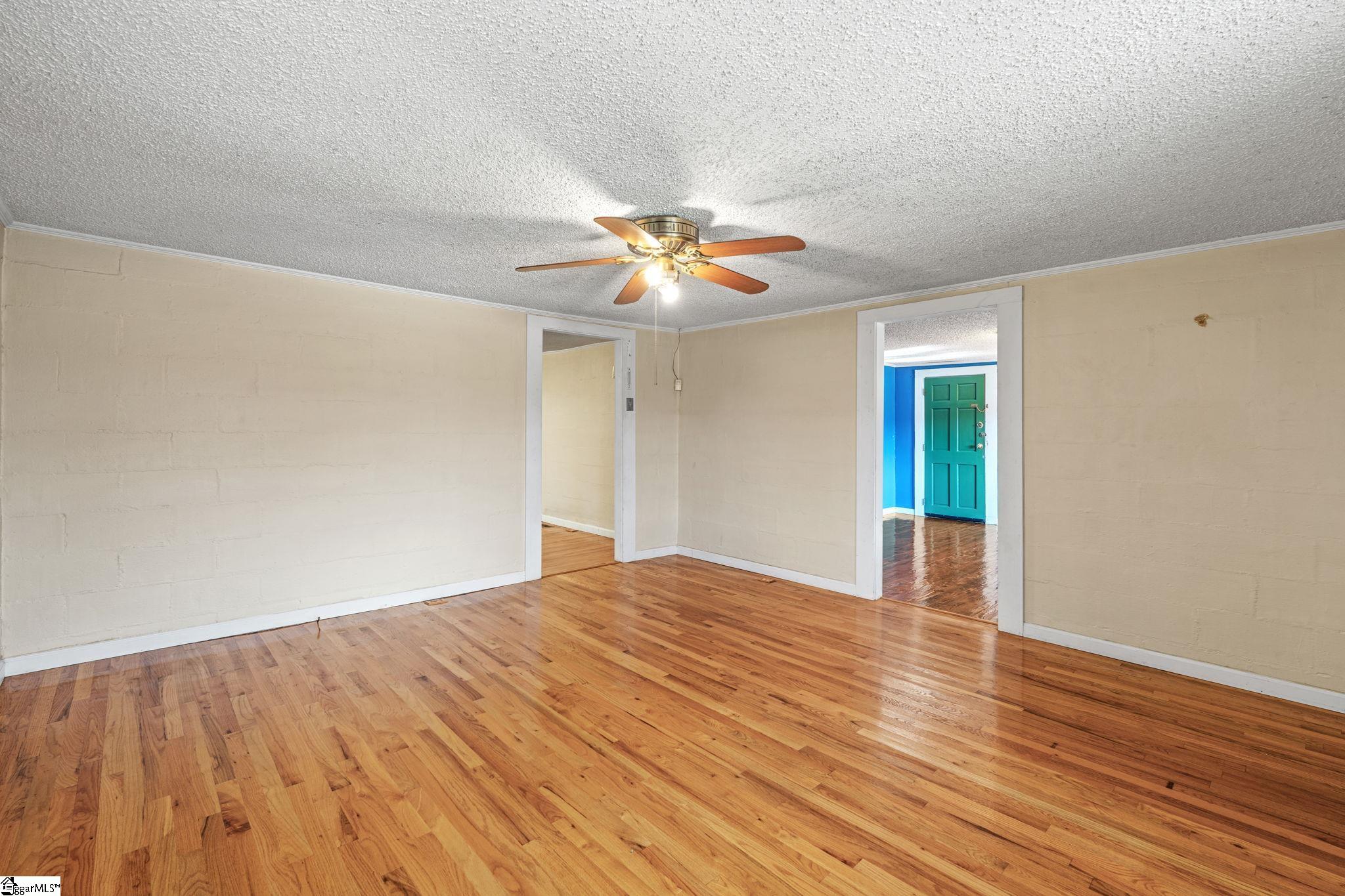 824 Fork Shoals Road Greenville, SC 29605 - Photo 6 of 31 Gallery Image 6