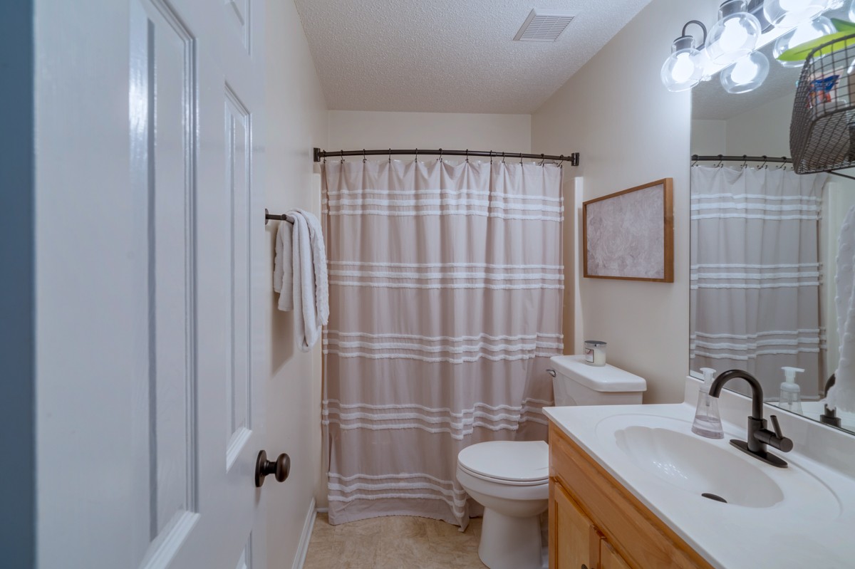 883 South Ridge Trail Clarksville, TN 37043 - Photo 25 of 42 Secondary bathroom with updated fixtures in between the two bedrooms