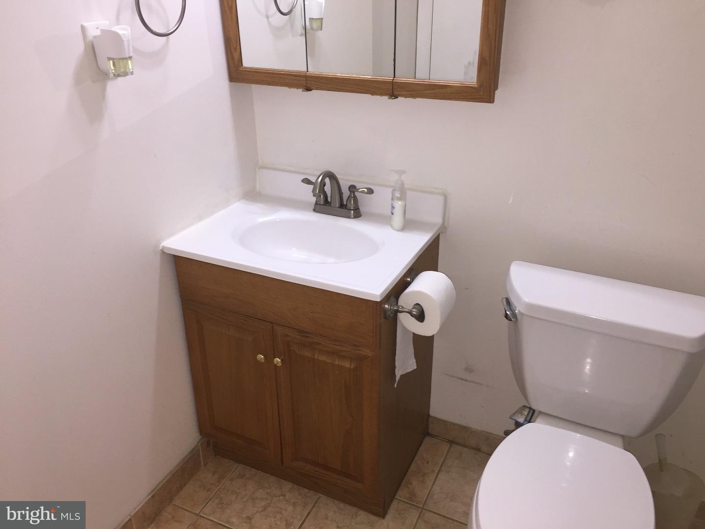 9369 Neil Road, Unit B Philadelphia, PA 19115 - Photo 9 of 11