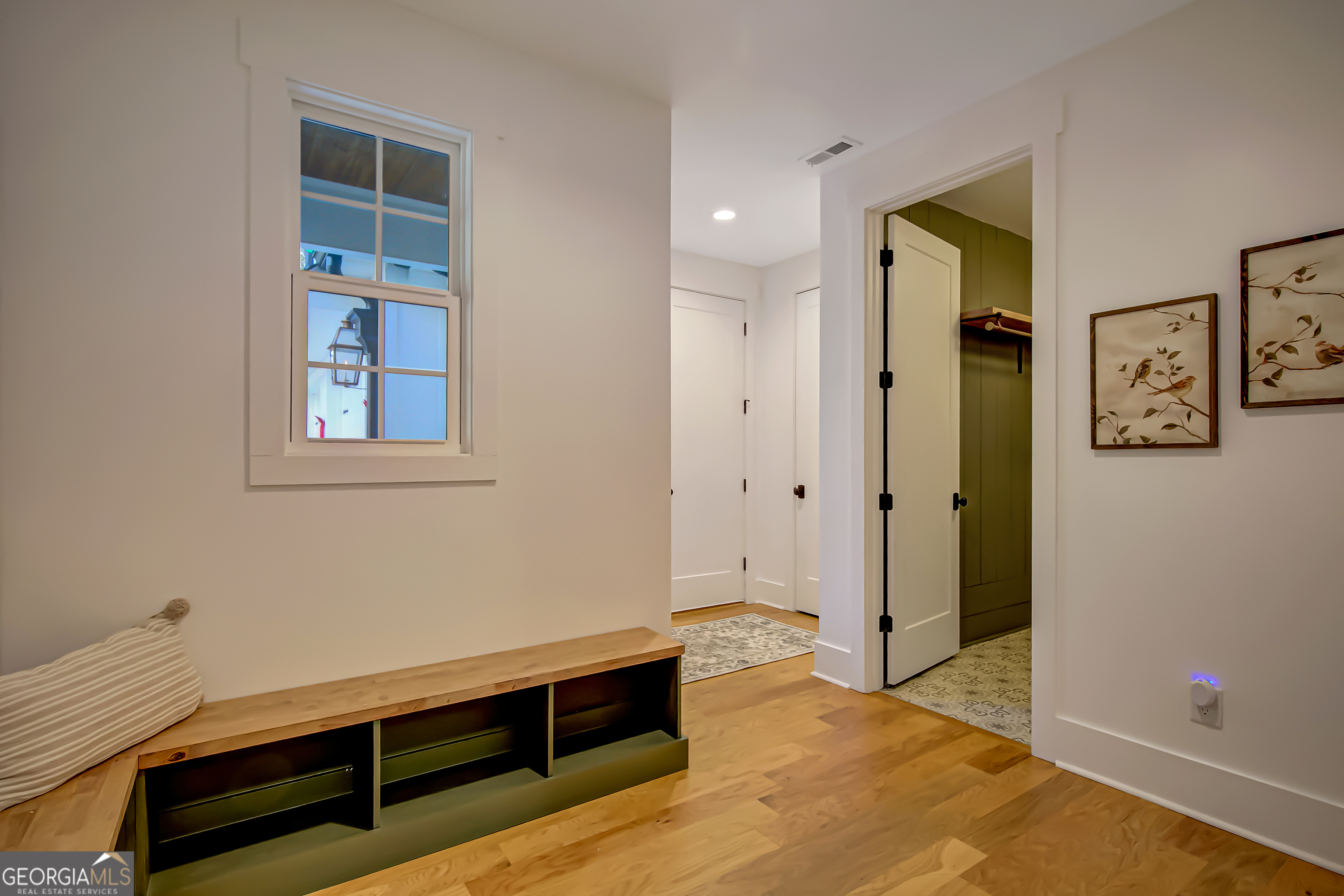140 South Alexander Creek Road Newnan, GA 30263 - Photo 39 of 67 a room with furniture and window