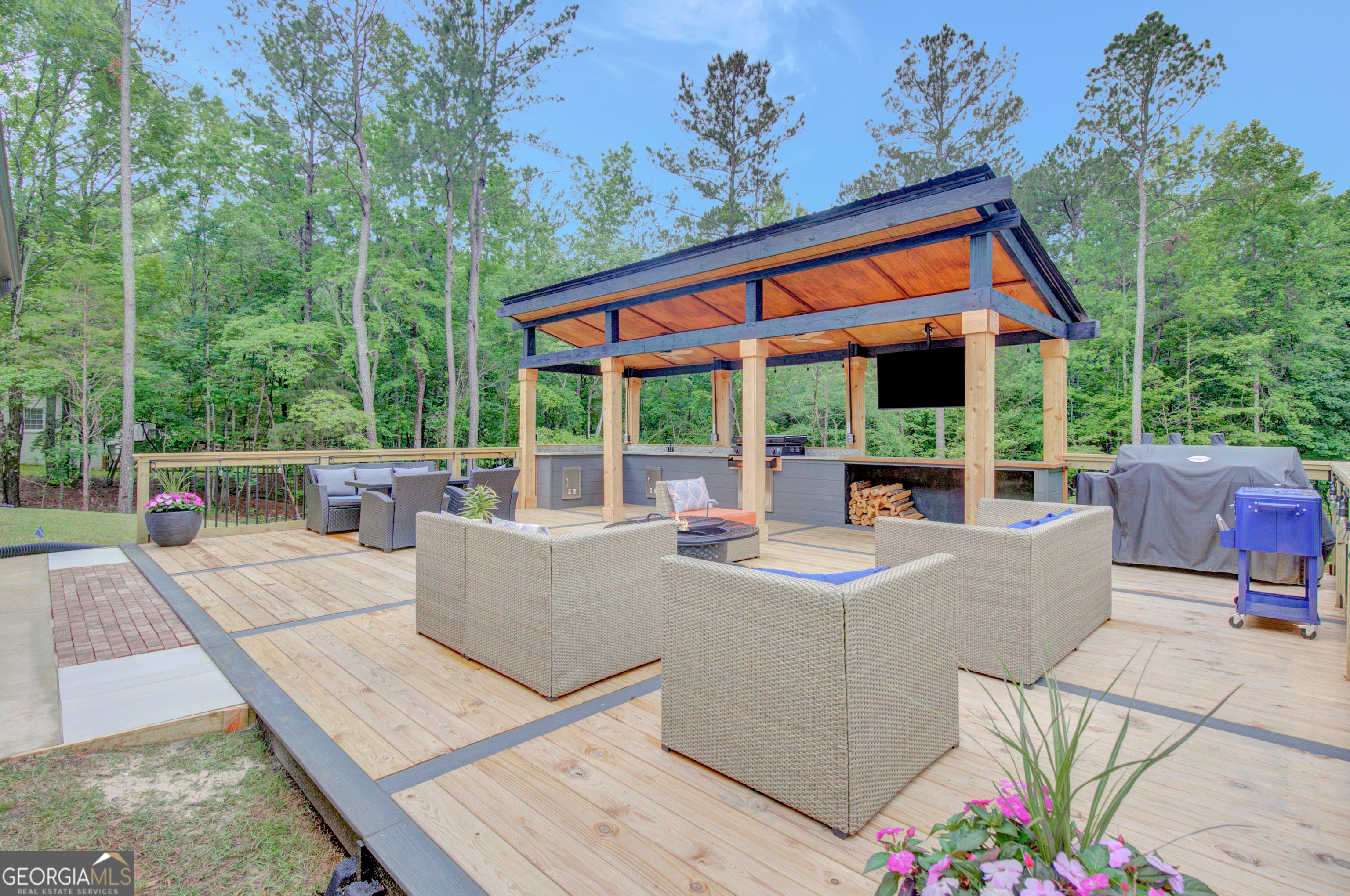 140 South Alexander Creek Road Newnan, GA 30263 - Photo 58 of 67 swimming pool view with a seating space and garden view