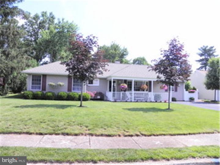 679 Locust Road Warminster, PA 18974 - Photo 2 of 25 Exterior Front