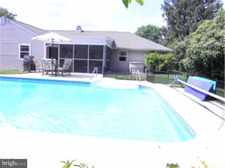 679 Locust Road Warminster, PA 18974 - Photo 23 of 25 Pool
