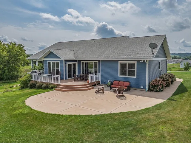 $589,000 | 1204 North Northstar, Hillsboro, WI 54634