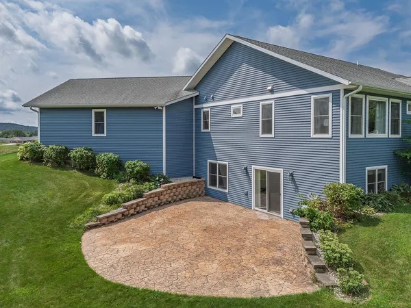 $589,000 | 1204 North Northstar, Hillsboro, WI 54634