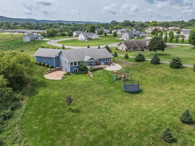 $589,000 | 1204 North Northstar, Hillsboro, WI 54634