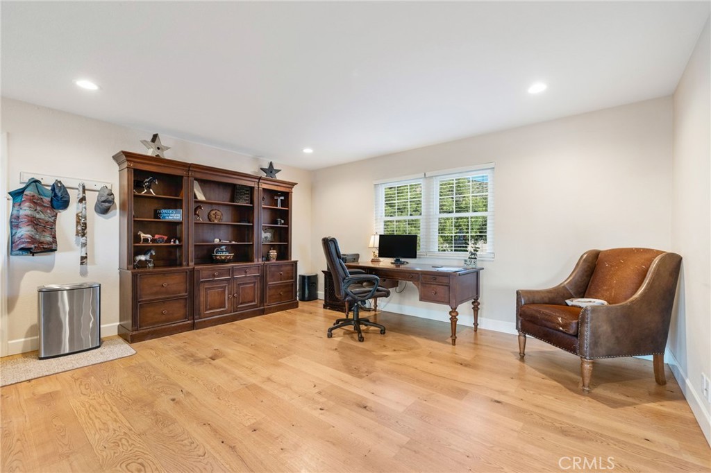31735 Indian Oak Road Acton, CA 93510 - Photo 10 of 46