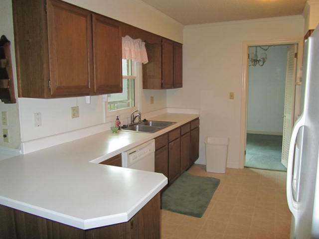 50 Hillcrest Road Pinehurst, NC 28374 - Photo 17 of 28 Kitchen
