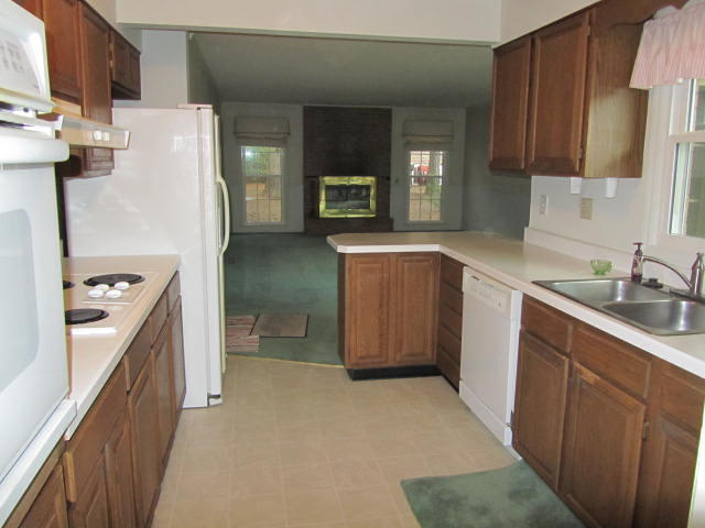 50 Hillcrest Road Pinehurst, NC 28374 - Photo 18 of 28 Kitchen