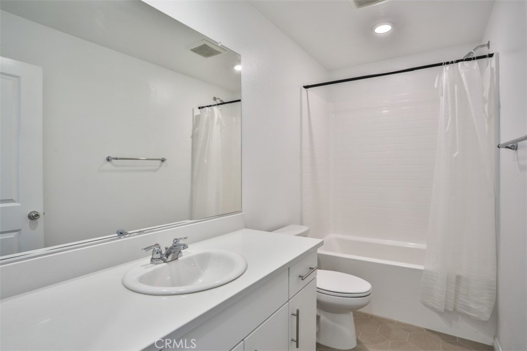 7419 Olive Grv Street Riverside, CA 92507 - Photo 31 of 51 Hall Bathroom Upstairs