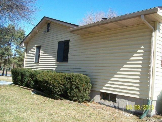 10288 Converse Road Fowlerville, MI 48836 - Photo 2 of 14 3-10-13 003.jpg