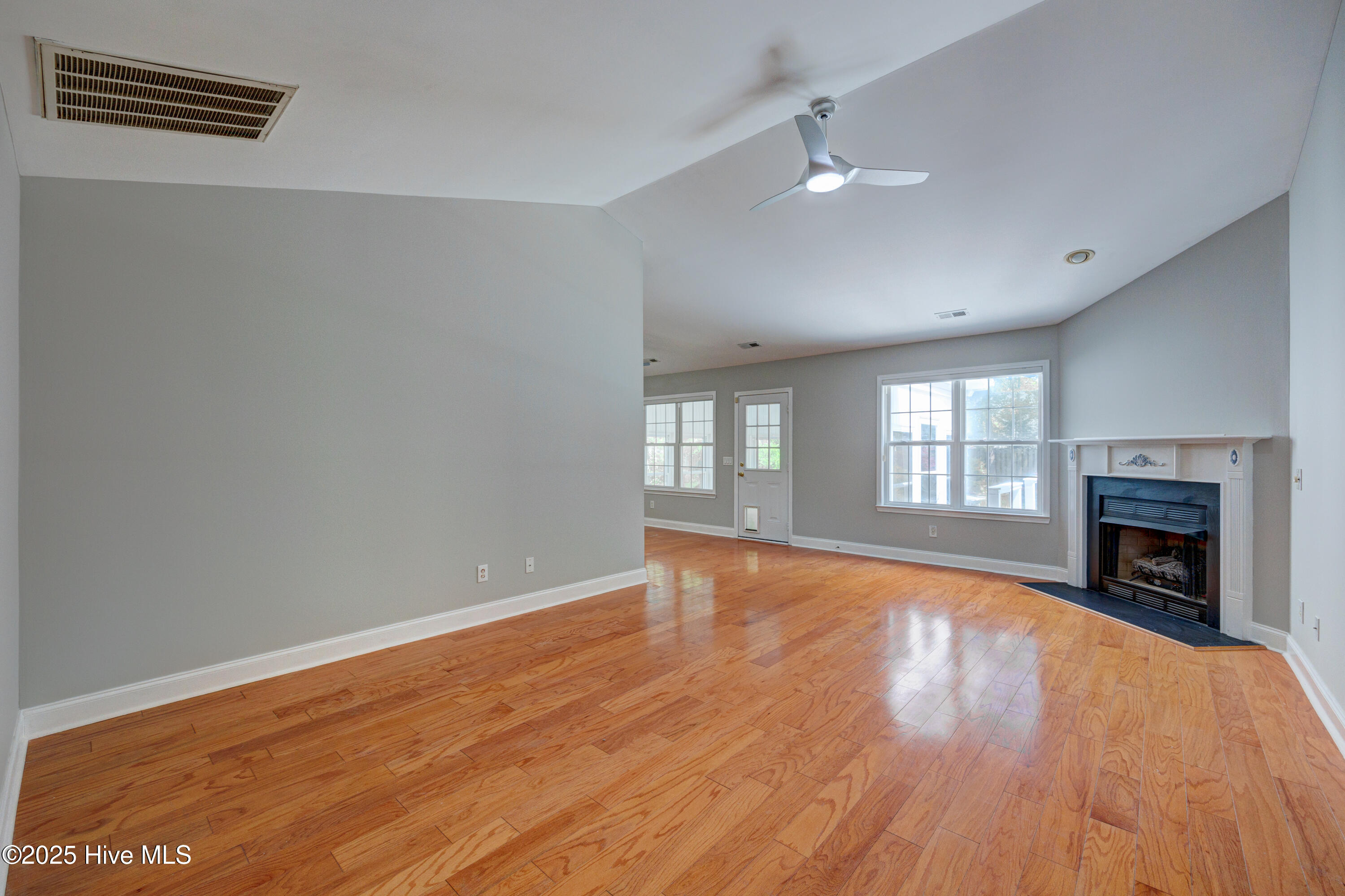 5132 Long Pointe Road Wilmington, NC 28409 - Photo 5 of 38 5132LongPointeRoad(20)