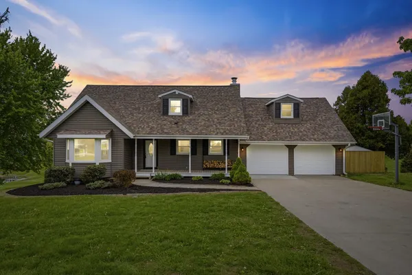 $389,900 | 645 Suncrest Court, Sherrard, IL 61281
