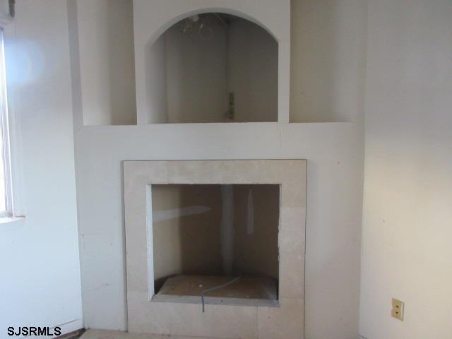 975 12th Street Hammonton, NJ 08037 - Photo 5 of 31 a close view of a fireplace