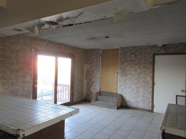 975 12th Street Hammonton, NJ 08037 - Photo 7 of 31 a view of an empty room and window