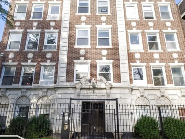 $1,250 | 1627 North Humboldt Boulevard, Unit 2E, Chicago, IL 60647