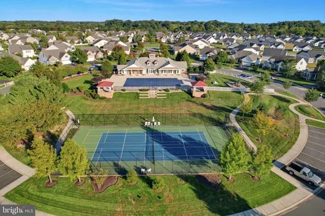 a picture of city view